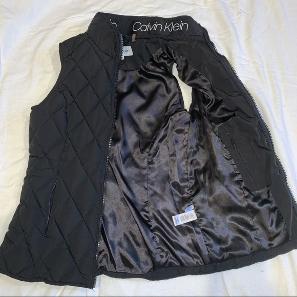Black Calvin Klein vest - Picture 6 of 9